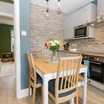 בית נופש Walker's *